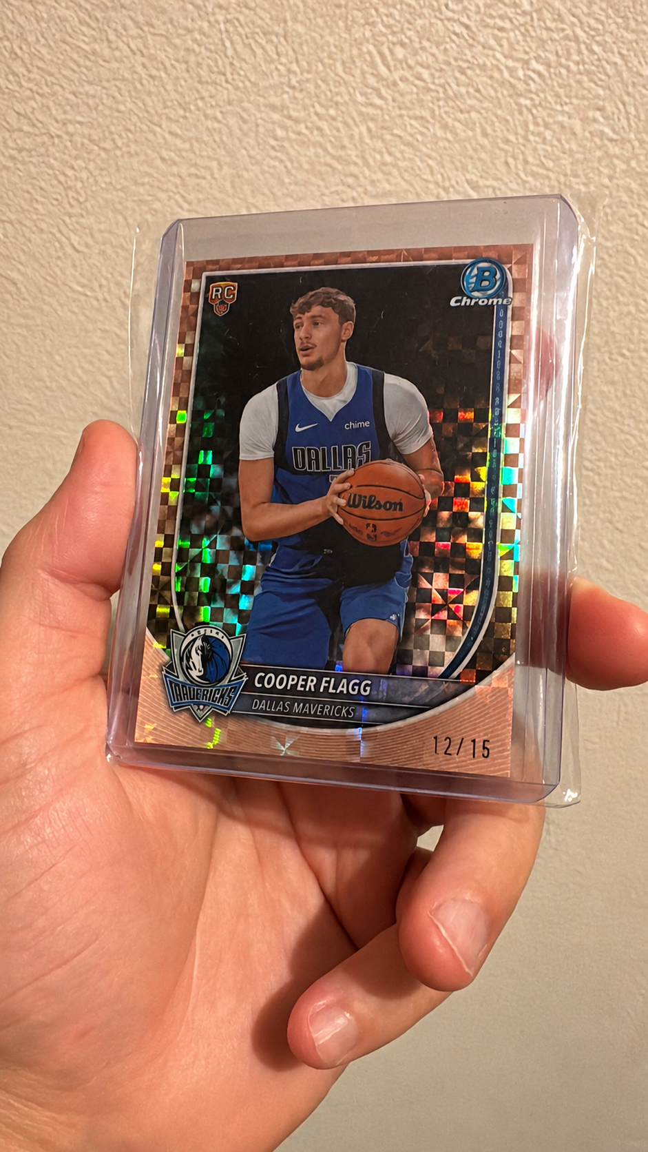 Carte rookie Cooper Flagg Bowman Chrome numérotée 12/15 — Dallas Mavericks, refractor cuivré